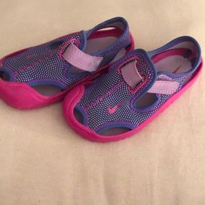 Nike SUNRAY PROTECT Pink/Purple Water SANDALS 7C